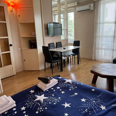 Cozy Apartment With Balcony 第比利斯 外观 照片
