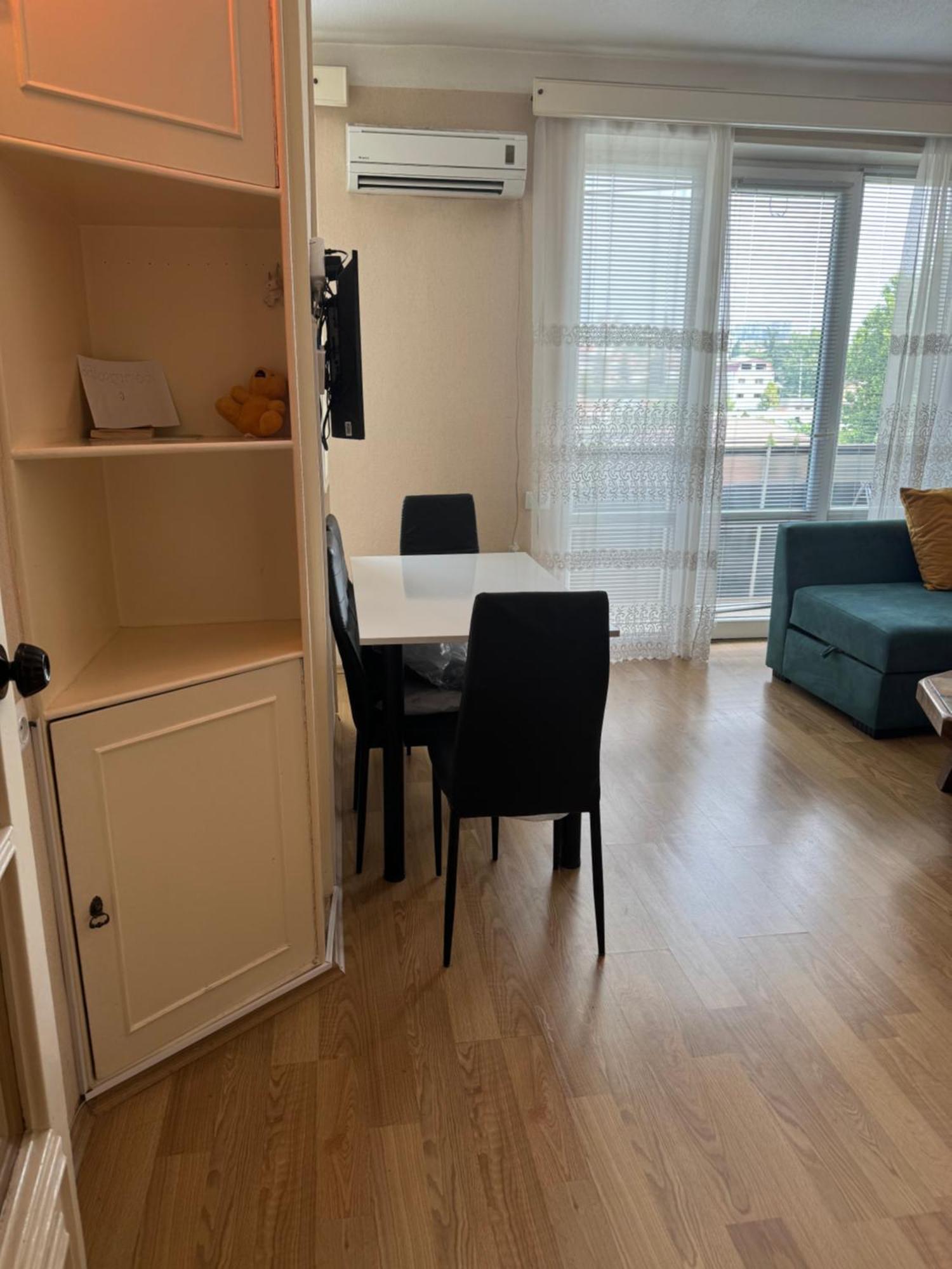 Cozy Apartment With Balcony 第比利斯 外观 照片