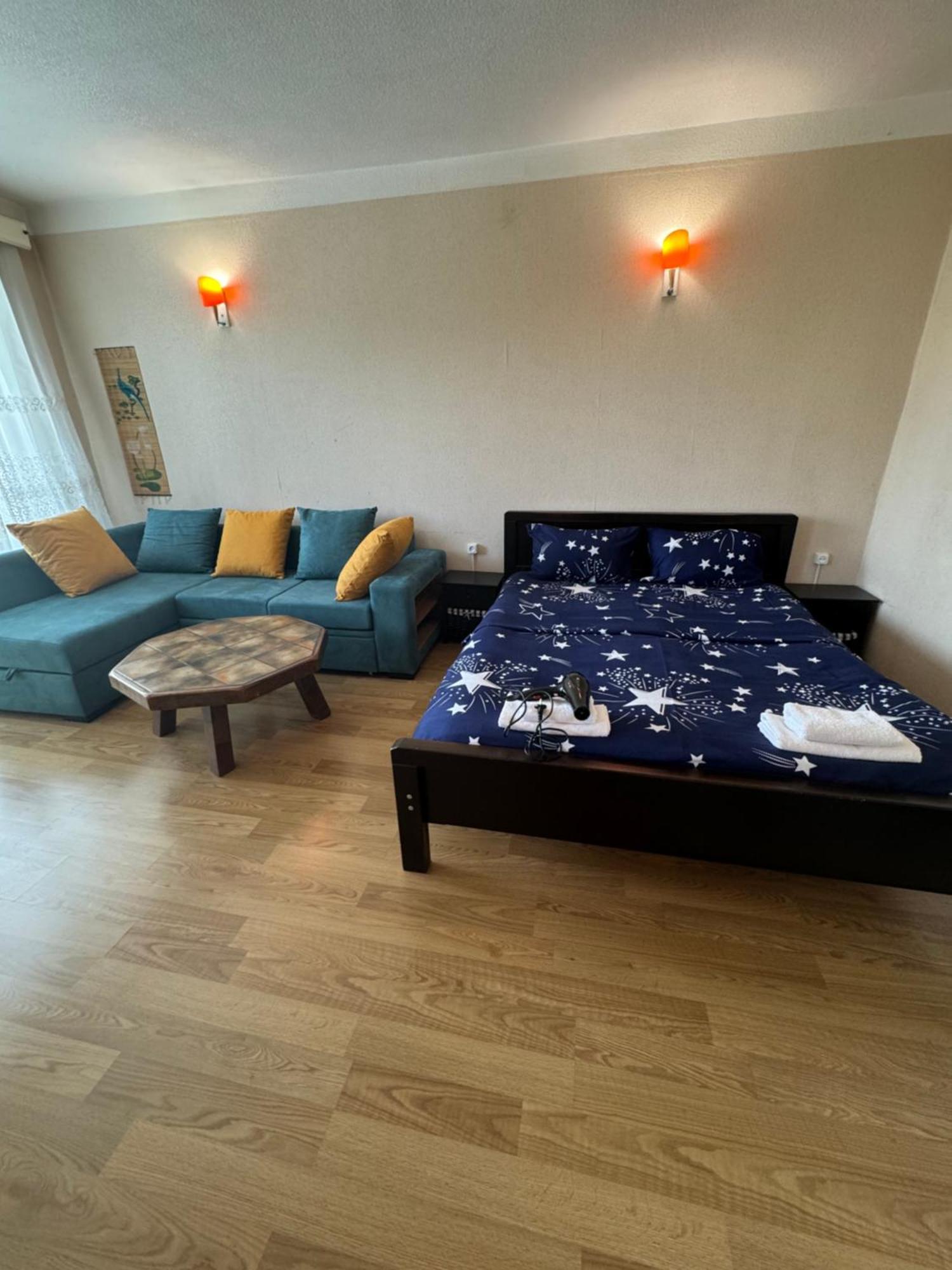 Cozy Apartment With Balcony 第比利斯 外观 照片