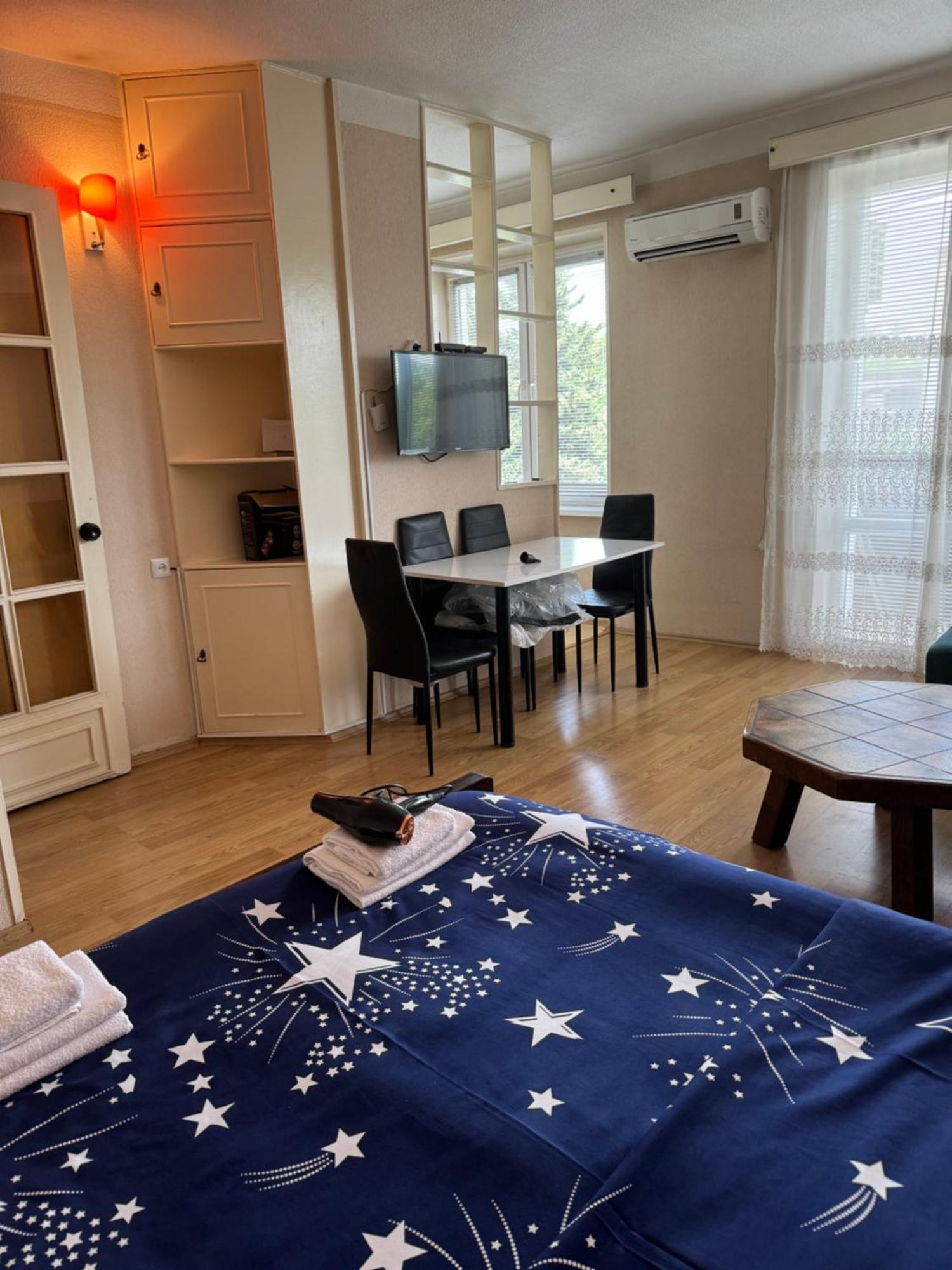 Cozy Apartment With Balcony 第比利斯 外观 照片
